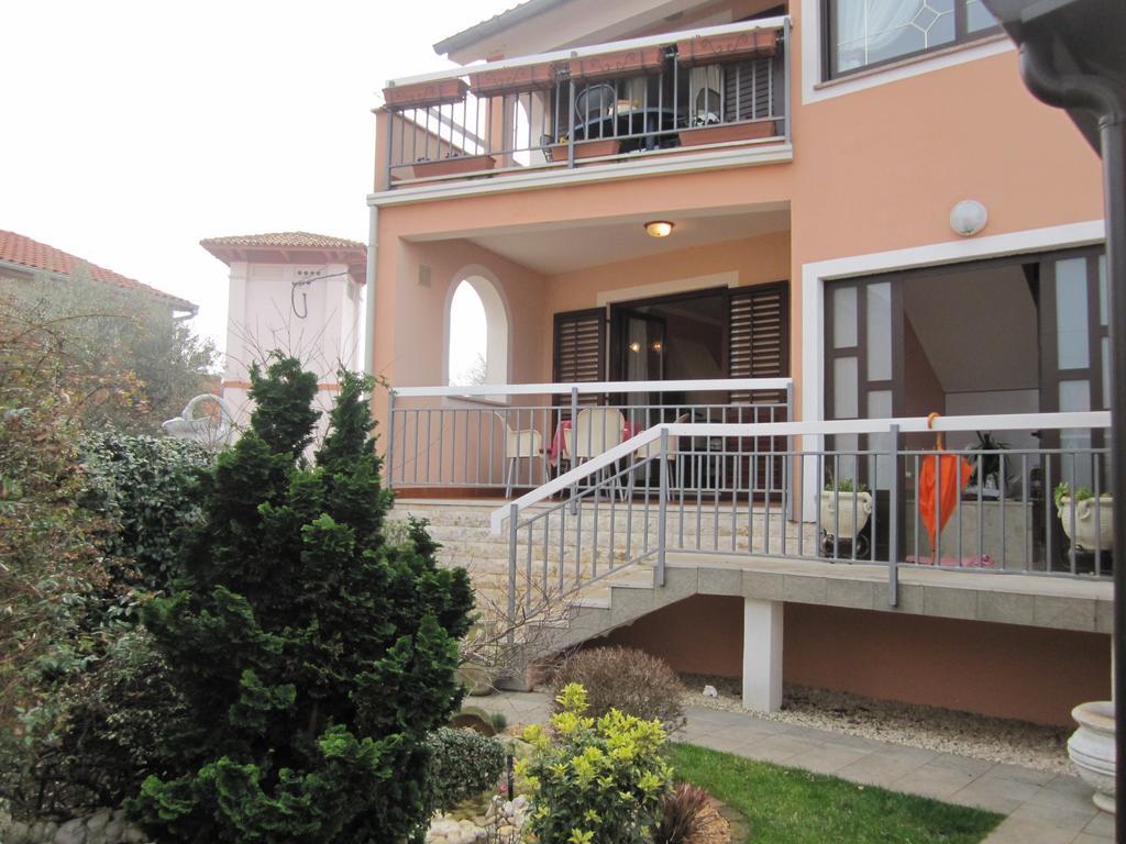 Apartments Mediteraneo Tar-Vabriga Екстер'єр фото
