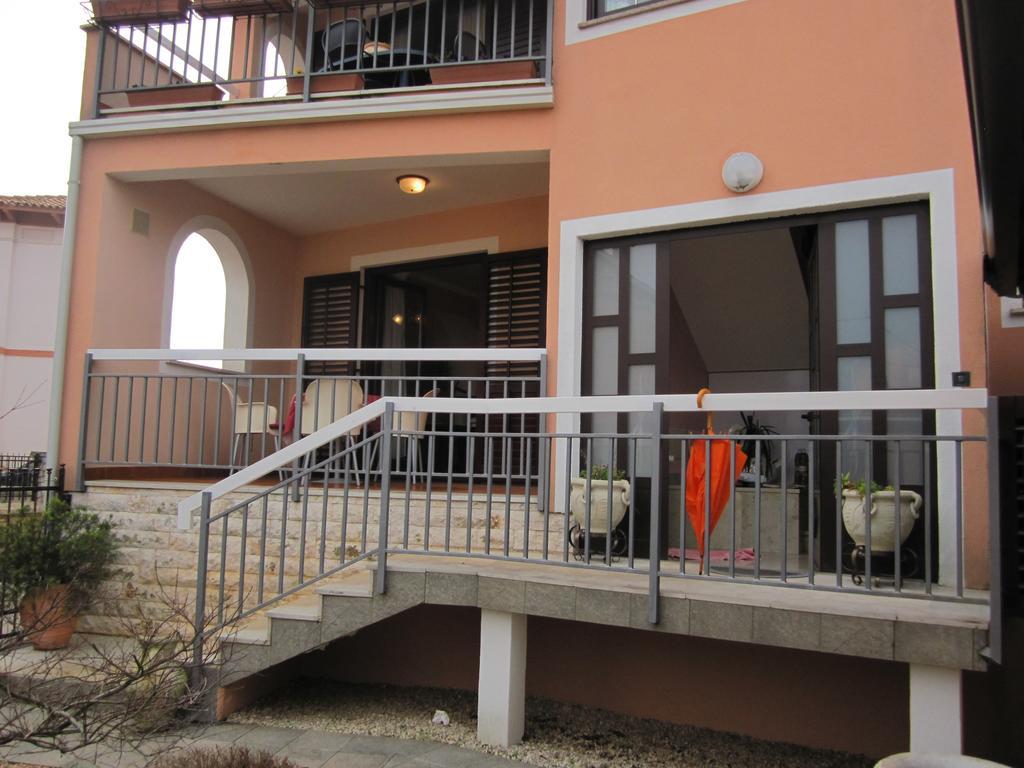 Apartments Mediteraneo Tar-Vabriga Екстер'єр фото
