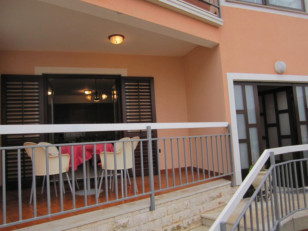 Apartments Mediteraneo Tar-Vabriga Екстер'єр фото