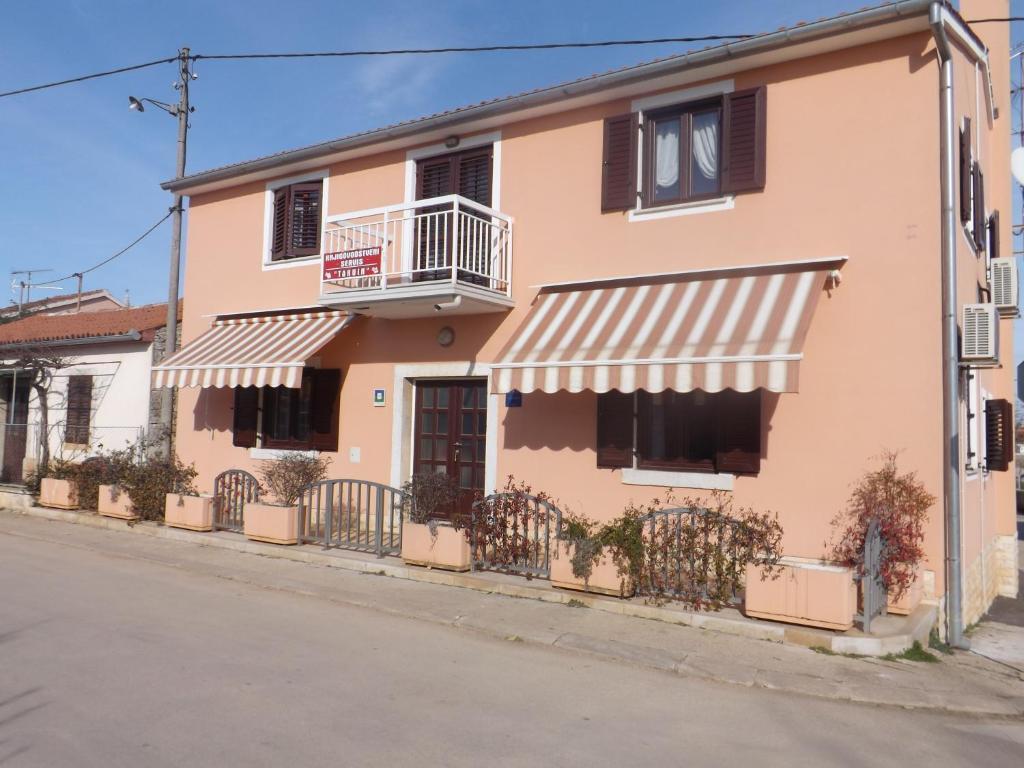 Apartments Mediteraneo Tar-Vabriga Екстер'єр фото